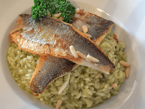 Filetes de Linguado com Molho de Limão e Arroz de Brócolos Filetes de Linguado com Molho de Limão e Arroz de Brócolos