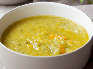 Sopa de Alho Francês e Couve branca com Faneca Sopa de Alho Francês e Couve branca com Faneca