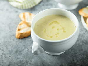 Puré de Alho Francês e Coentros com Peru Puré de Alho Francês e Coentros com Peru