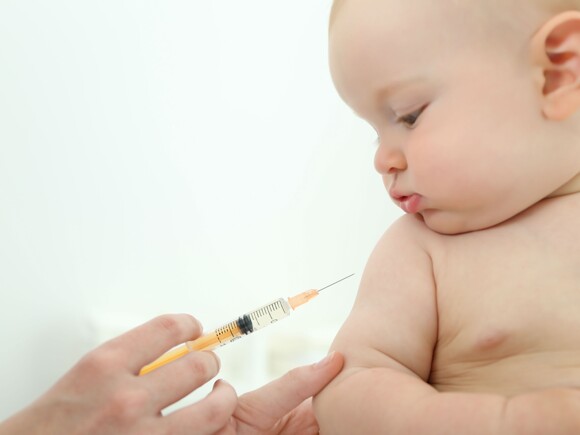 Bebé e vacinas