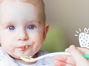 Bebé a introduzir alimentação complementar