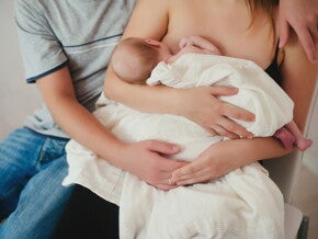 Nutrição dos bebés nascidos por cesariana Nutrição dos bebés nascidos por cesariana