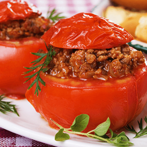 Tomatinhos Recheados com Carne de Porco e Arroz Branco