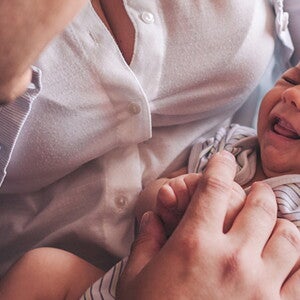 Pais a compreenderem porque choram os bebés
