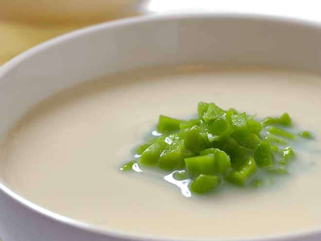 sopa de feijao branco com coentros e frango