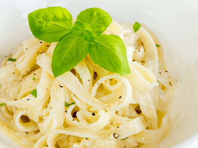 Gratinado de Peru com Curgete e Beringela com Tagliatelle